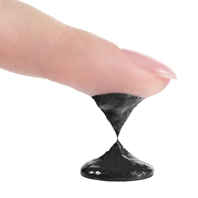 ぐーっとスライム級に伸びてまつげにピタッと密着イメージ